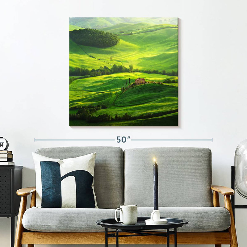 Nicci Tuscan Rolling Field