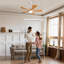 Ventilateurs de plafond modernes de 42 pouces avec lumières et télécommande, 5 pales en bois massif, moteur à courant continu réversible-1051330614-1051330608