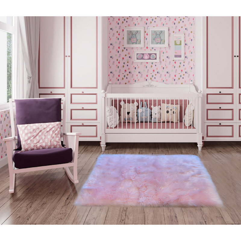 Mar Vista Faux Sheepskin Indoor Rug, Square 5'6"