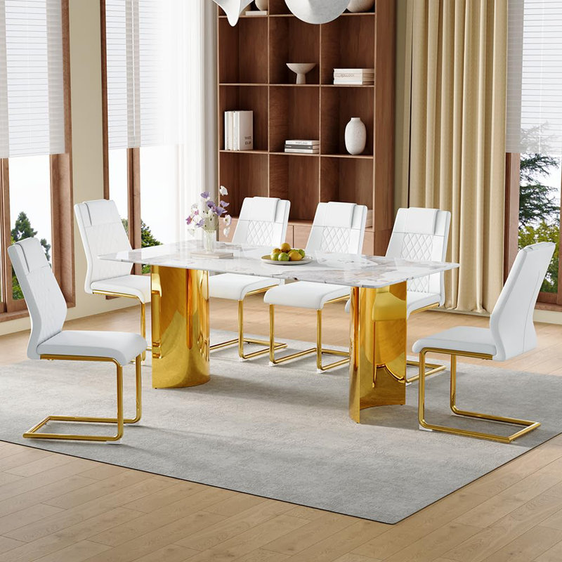 Ensemble de table de salle à manger rectangulaire de 71 po pour 6 personnes avec un plateau en faux marbre et des chaises en cuir de polyuréthane. Cet ensemble de salle à manger 7 pièces convient aux maisons, aux restaurants et aux espaces de bureau.