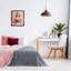 «Girl In Pink Reading» par Amanda Greenwood-1460115024-1460115023