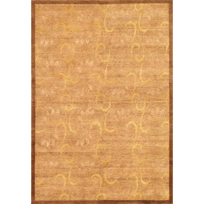 Floral Area Rug in Beige