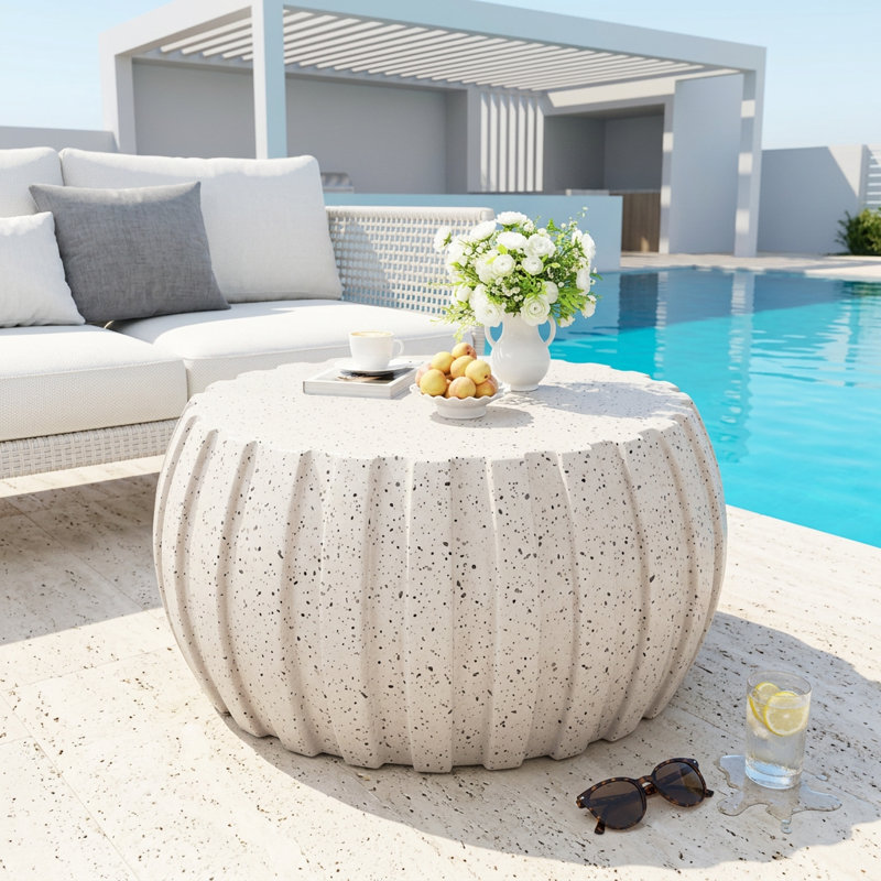 Table basse carrée moderne et imperméable avec fabrication durable et résistante aux intempéries