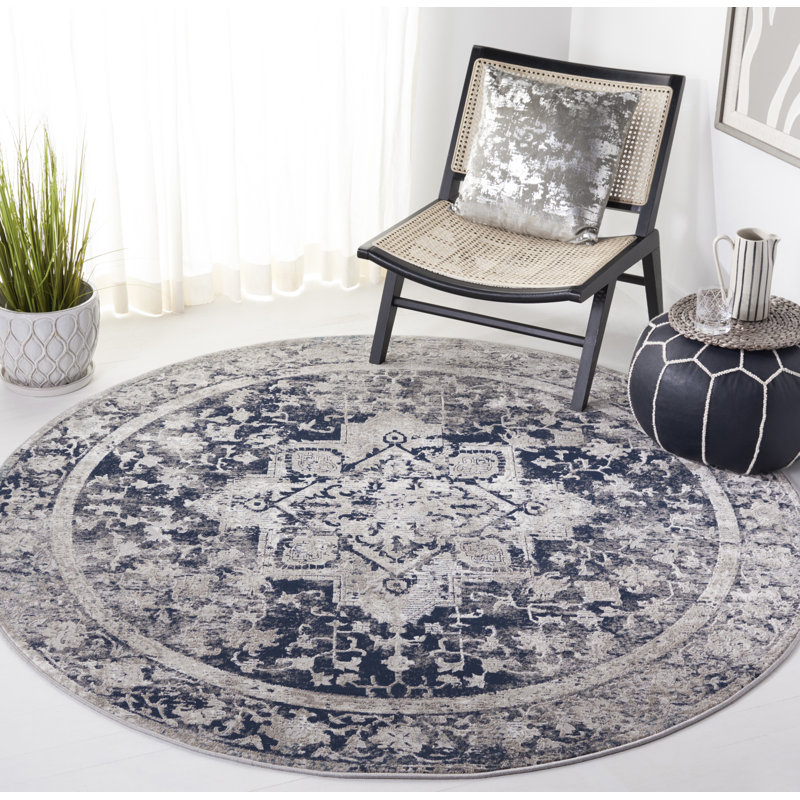 Vogue Performance Oriental Rug, Round 6'7"