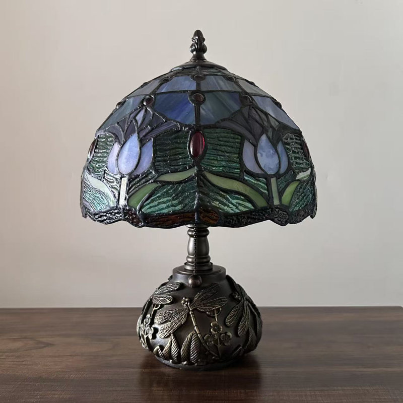 Lampe de table Haydee Tiffany tulipes bleues et mauves en verre teinté avec ampoule DEL Base l 10 po x P 10 po x H 14 po