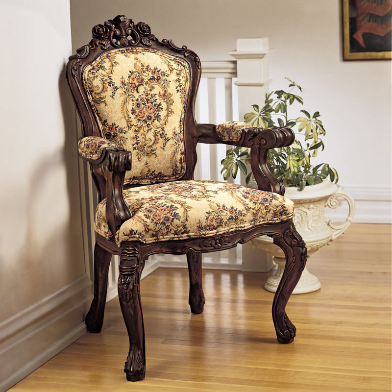 Fauteuil rembourré en tissu à rocaille sculptée antique