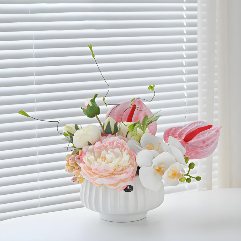 Ornements de fleurs simulées