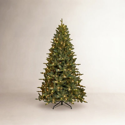 9' Pre-Lit Spruce Tree