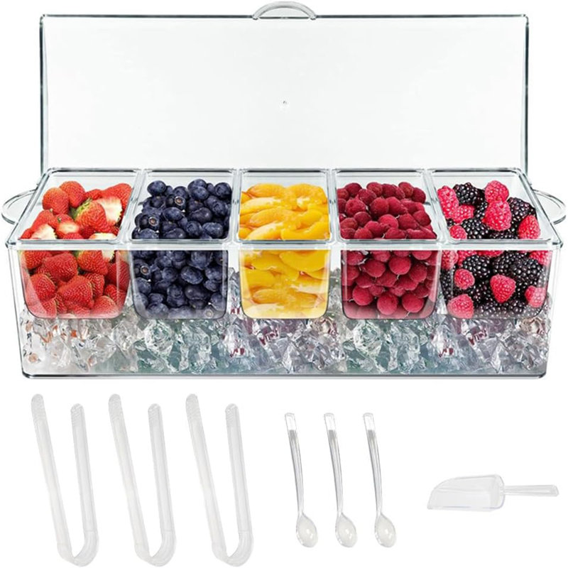 Plateau de service transparent à 5 compartiments pour condiments avec couvercle à charnière et ustensiles de service pour buffets et traiteurs.