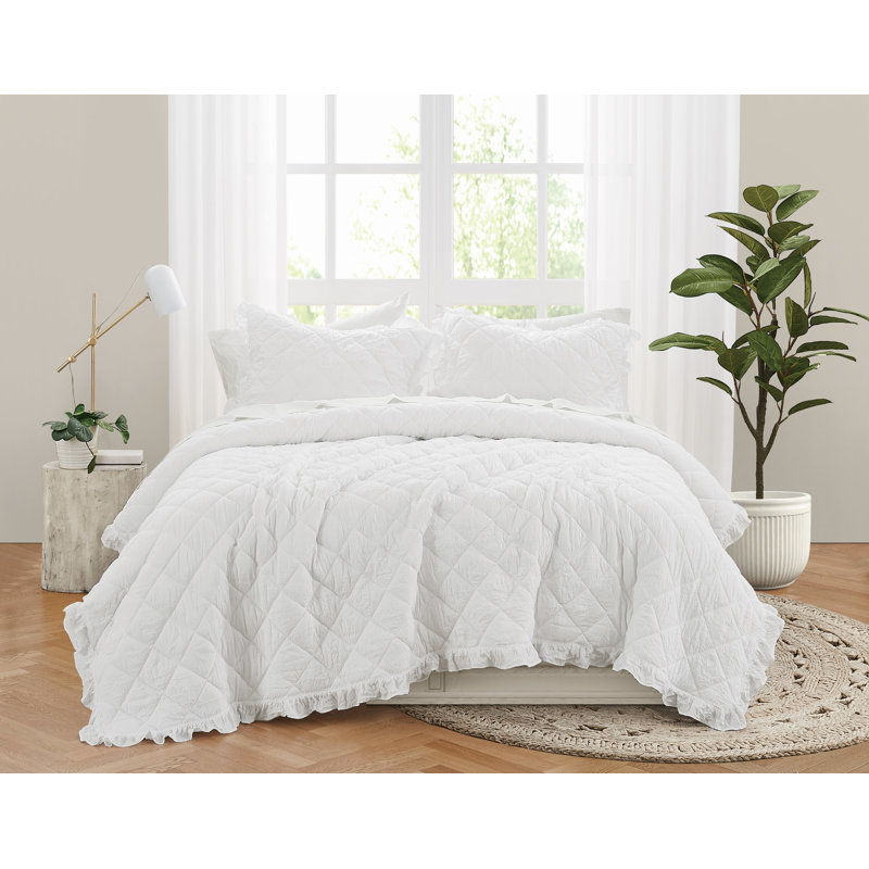 Truly Soft Crinkle Ruffle Quilt Set, Queen Quilt + 2 Shams, White