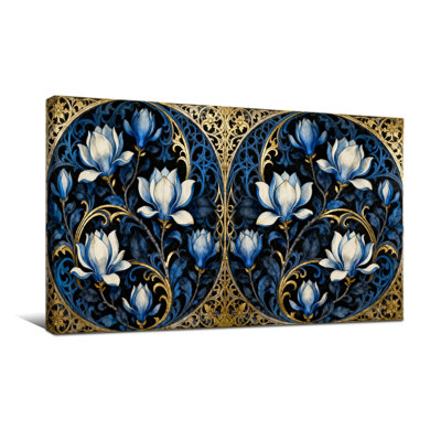 Plantes et fleurs à motif floral bleu et blanc avec des accents dorés