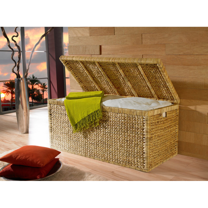 Street Blanket Chest