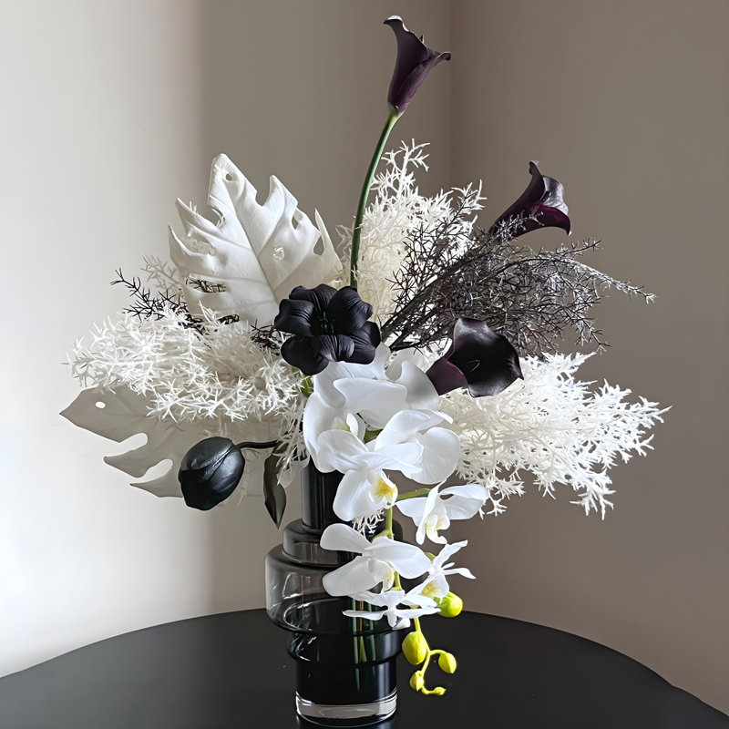 Ornements de fleurs simulées