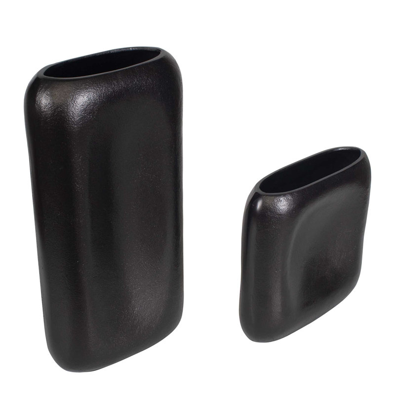 Vases brun foncé anodiques Uttermost