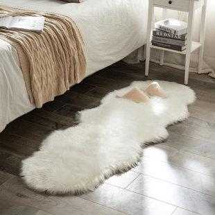 White Shag Novelty Faux Sheepskin Fur Fluffy Rug