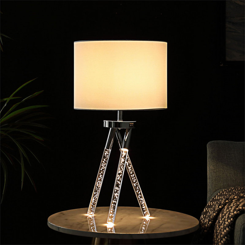 Lampe de table en métal Mid-Century Birgit avec pieds fuselés en acrylique et lumière ambiante douce