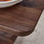 Table basse rectangulaire en bois aggloméré à motif d'autocollants moderne et minimaliste. Ajoutez une atmosphère calme et confortable à votre maison. Table basse en MDF, noyer, autocollant texturé brun foncé, table d'appoint.