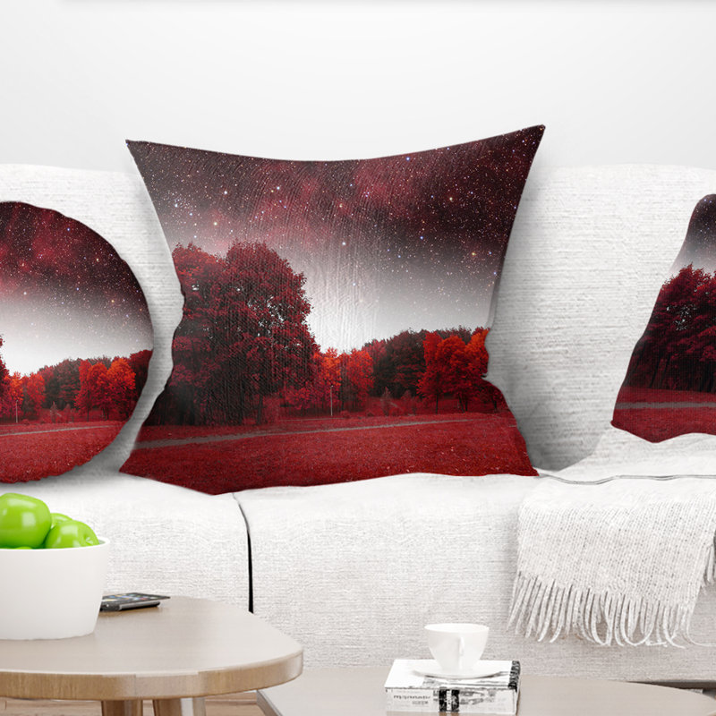 Coussin Mystical Red Spring Night - paysage, 16 po x 1 po, Coussin décoratif