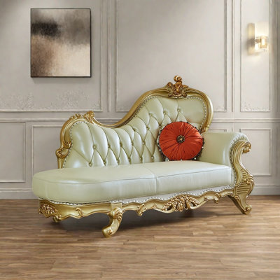 Chaise confortable en chêne sculpté
