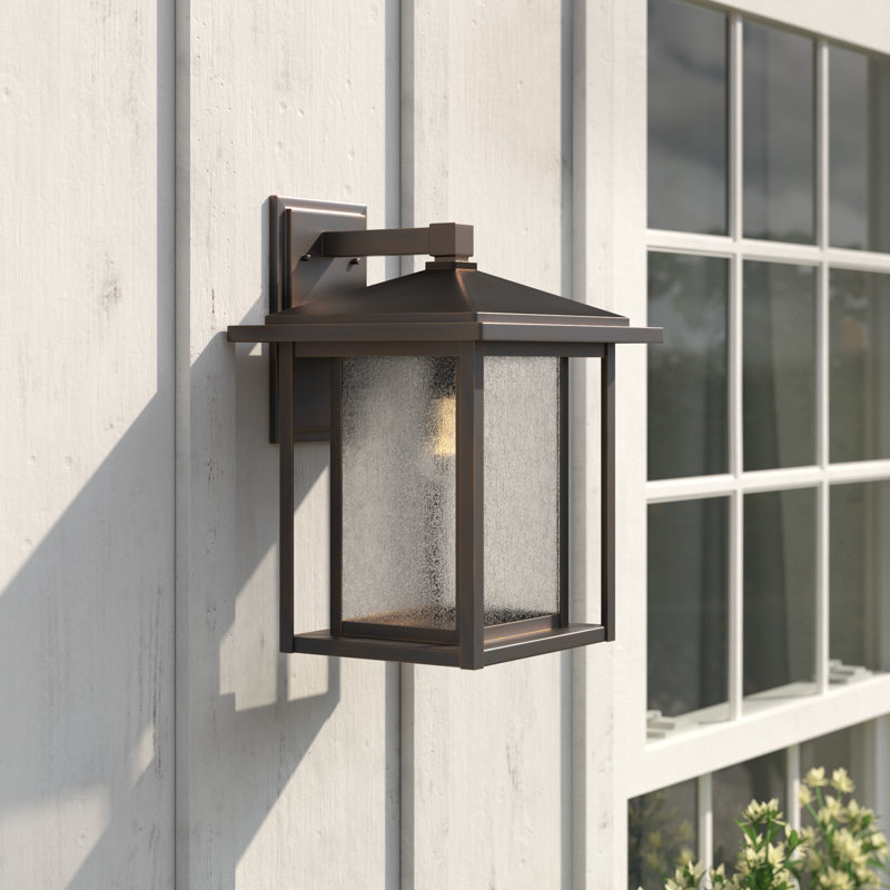 Lanterne murale d'extérieur à 1 ampoule Iwan, Bronze huilé, H 12,75 po x l 10 po x 9 P