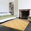 Tapis marocain jaune à motif treillis Pink-27331130