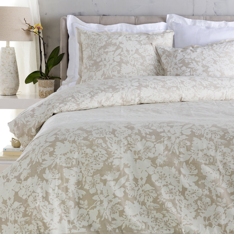Traditional Floral Duvet Cover, Full/Queen + 2 Standard Shams