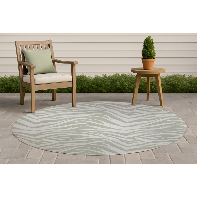 Zebra Patch Non-Slip Outdoor Rug, Round 5'