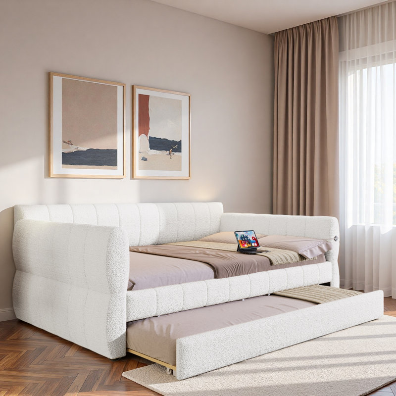 Upholstered Daybed With Usb And Trundle, White