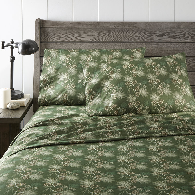 Ensemble de draps Micro Flannel®, Ensemble de draps très grand californien avec 2 t, Green Pine Cones