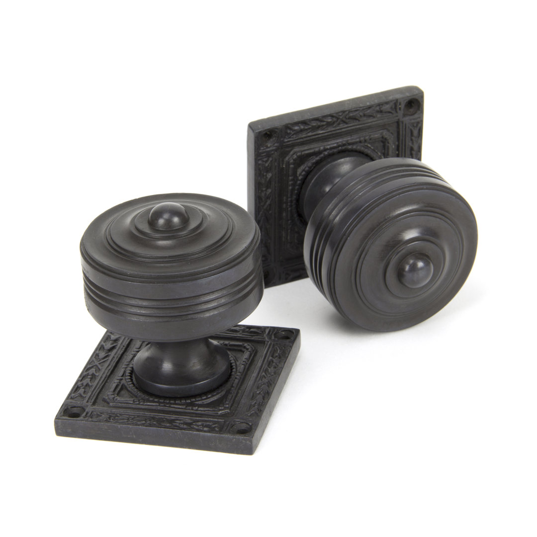 B&Q -  Aged Bronze Tewkesbury Square Mortice Knob Set - Image 4