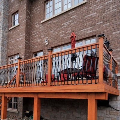 Paquet de 61 balustres pour terrasse extérieure avec vis 32,25 po pour porches et rampes d'escalier - Installation facile, conception résistante aux intempéries