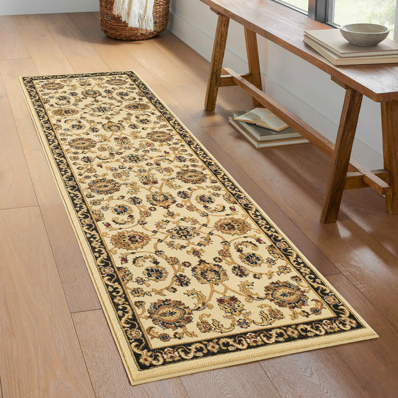 Classic GC_VIN5011 Cream 2 Ft. 7 In. X 7 Ft. 3 In. Area Rug, Runner 2'8" x 7'4"