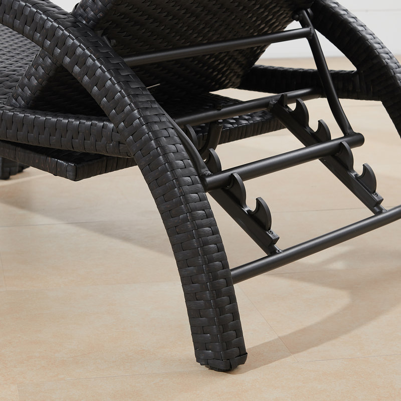 Ensemble de chaise longue d'extérieur en osier avec repose-pieds rétractable Haverhille