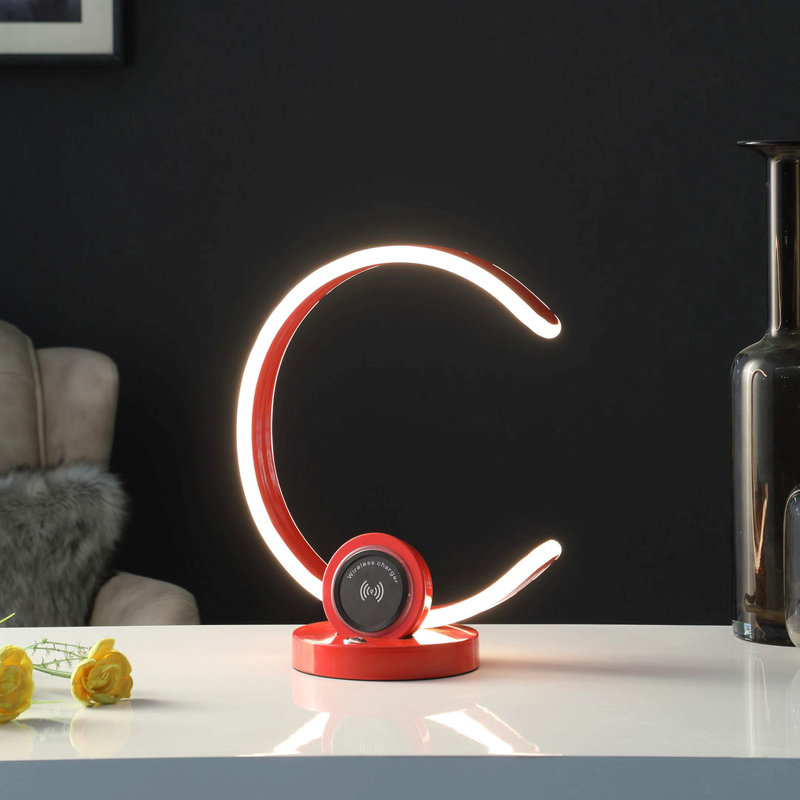 Lampe de table rouge vif de 13,25 po en forme de C avec port USB / sans fil et gradateur tactile