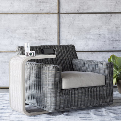Fauteuil rotatif rustique tissé et haut-parleur gris ardoise
