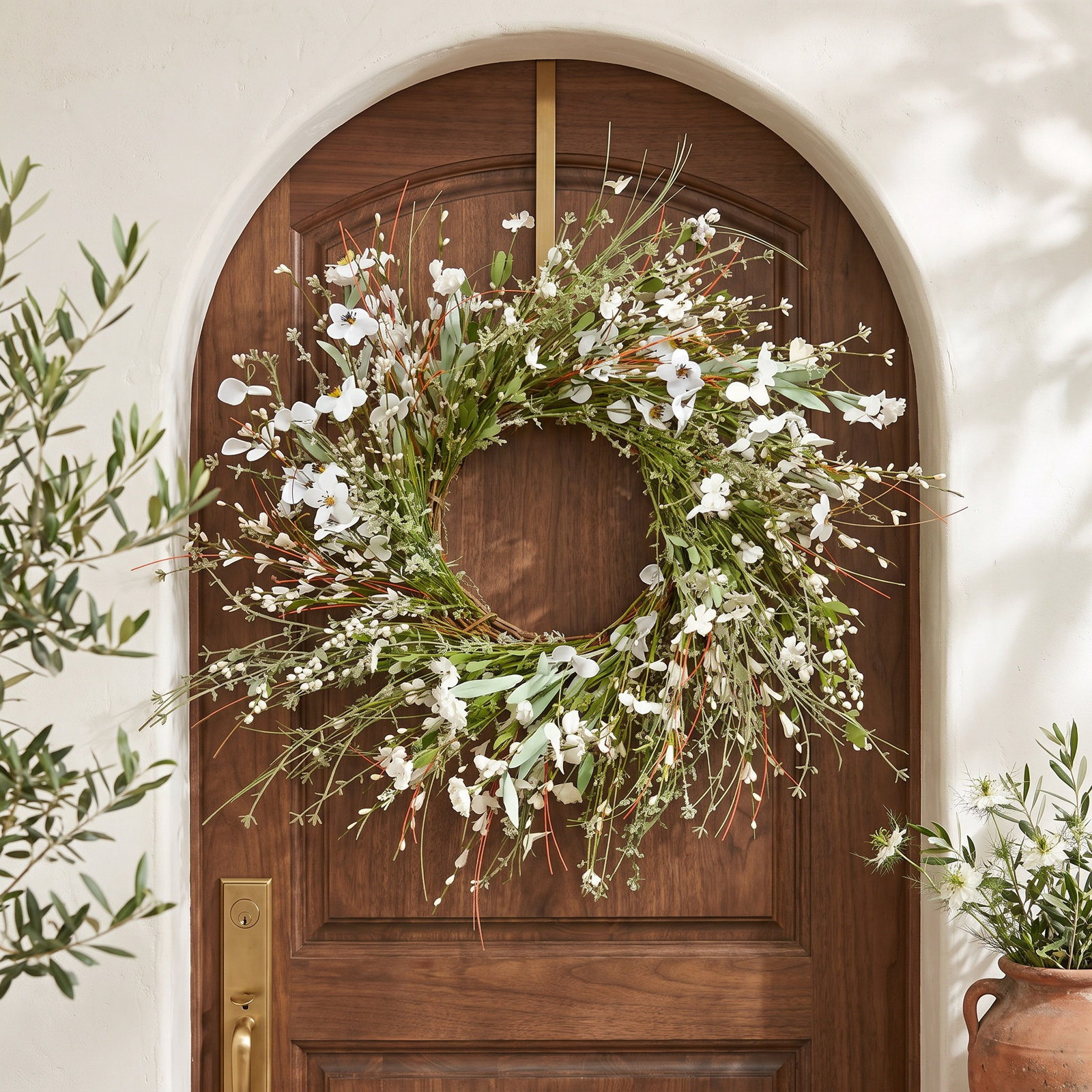 24" Spring White Floral Wreath