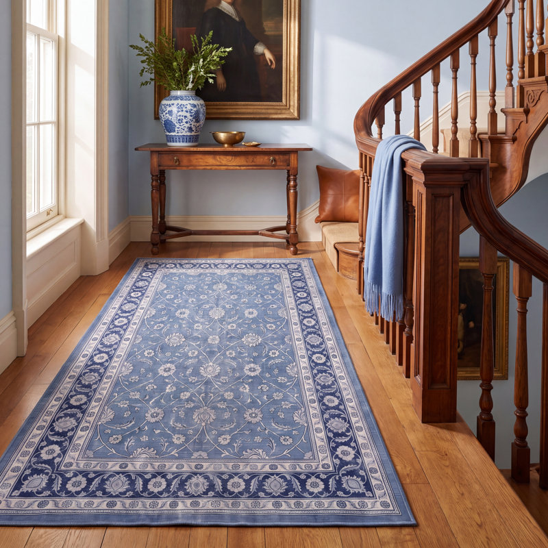 Tapis Hollis traditionnel à motif floral intégral bleu, gris et crème, lavable à la machine, antidérapant, à poils courts, pour l'intérieur et l'extérieur, adapté aux animaux domestiques, idéal pour le salon, la chambre, la salle à manger, l'entrée, le corridor ou le bureau.