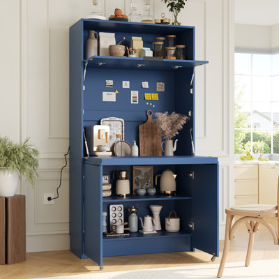 Garde-manger avec huche, armoire et station de charge