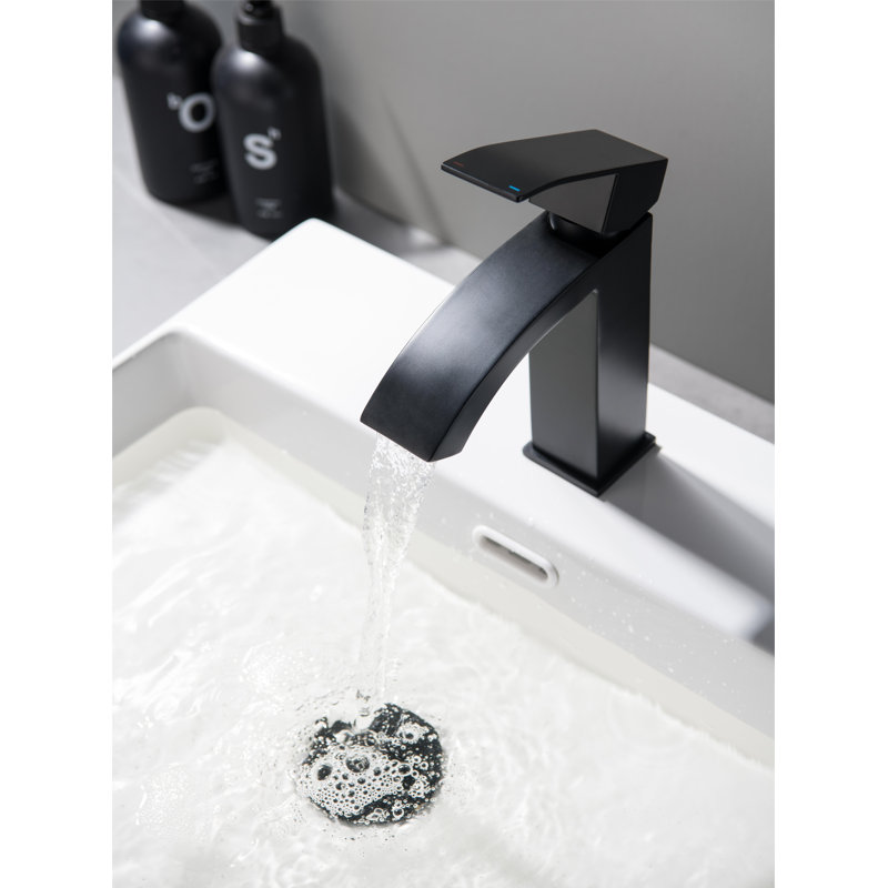 Robinet de salle de bain à un trou