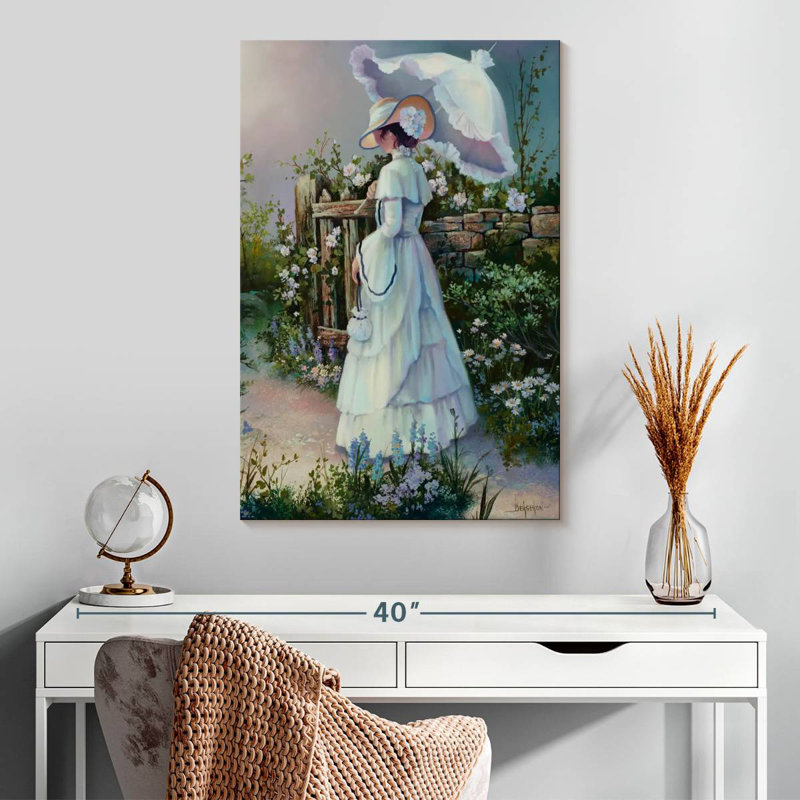 Leisha Lady Victoria, 30" H x 20" W