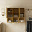 Armoire de salle de bain murale à rayures, avec portes, tablette et compartiment de rangement ouvert, couleur chêne doré-987654072