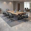 Ensemble de table de conférence en bois massif de style industriel avec chaises en filet noir-831740987