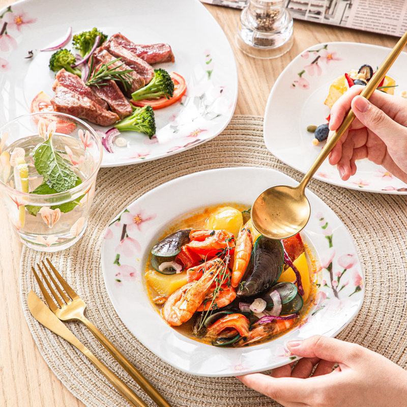 Annie Round 18 Piece Dinnerware Set - Thumbnail 4