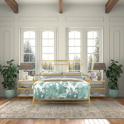 Lit en fer Picket Fence