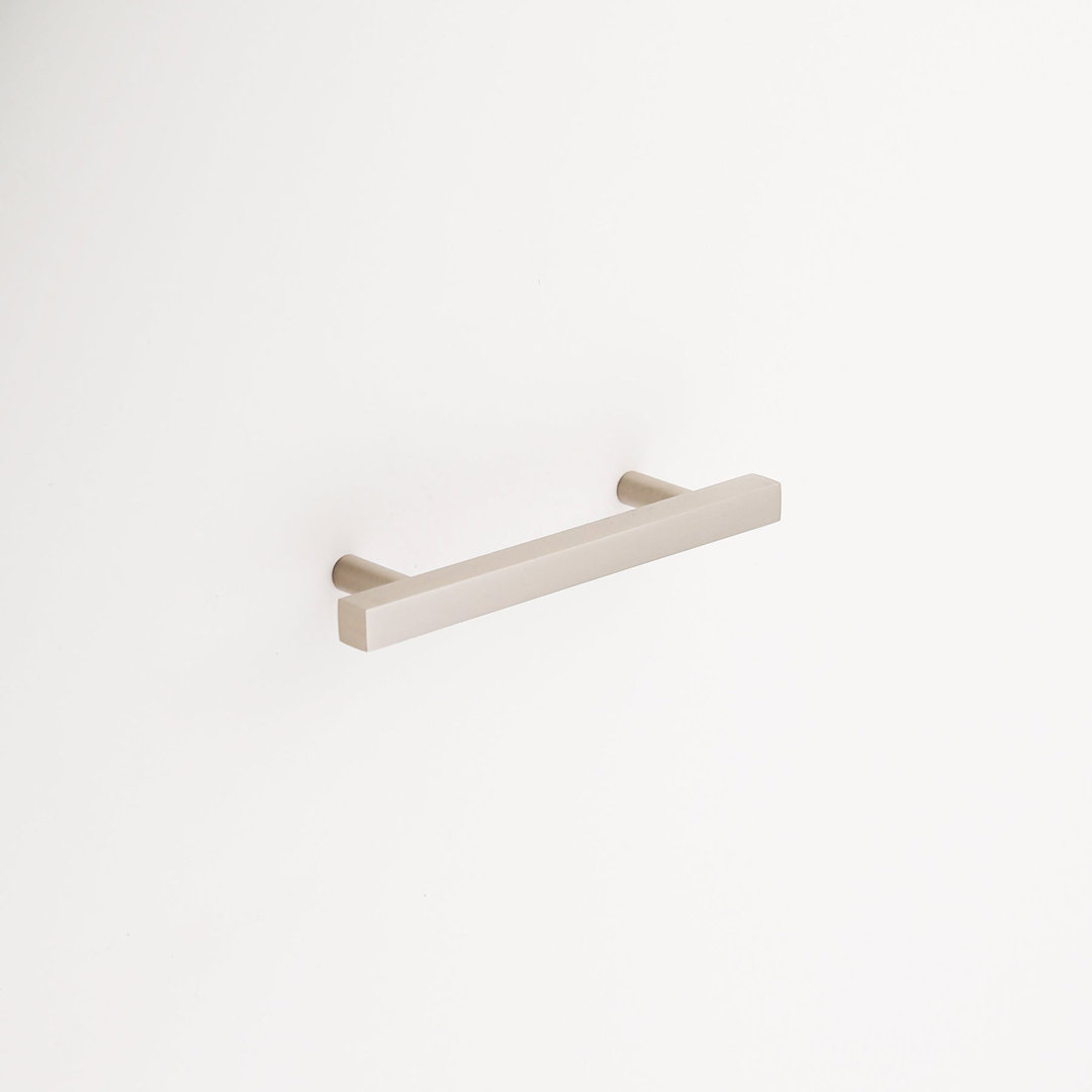 Julian Bar Pull Madelyn Carter