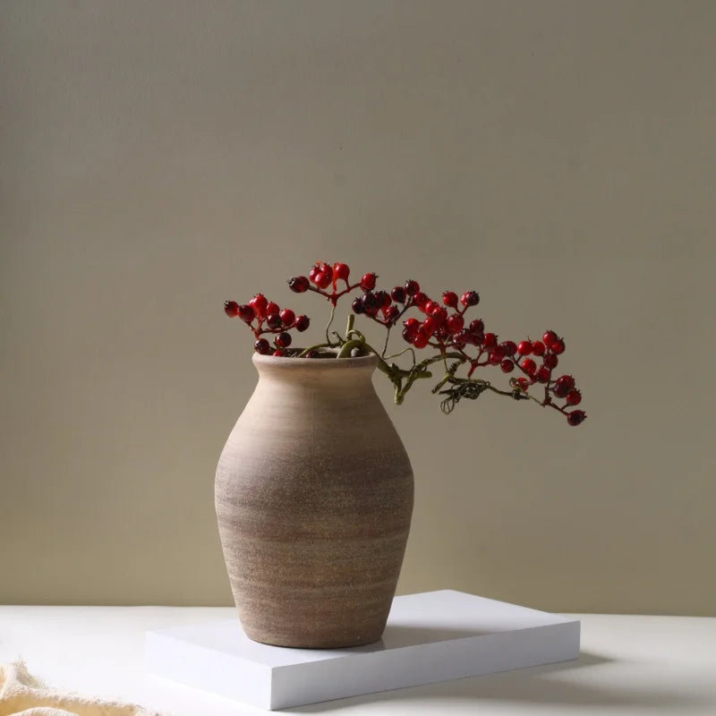 Vase en céramique fait à la main 8 po