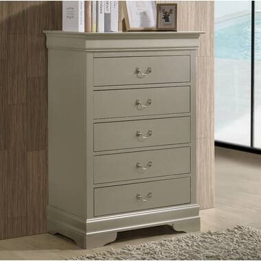 Louis Phillipe 4 Drawer Chest (White) by Glory Furniture
