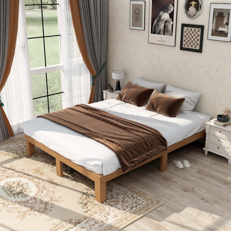 Grand lit plateforme en bois