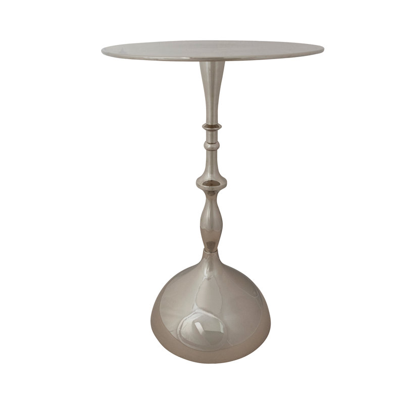 Table d'appoint en métal