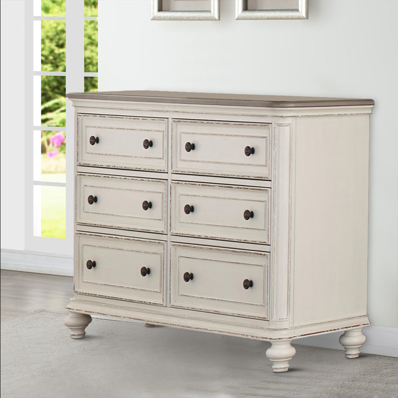 Commode 6 tiroirs en bois avec détails vieillis